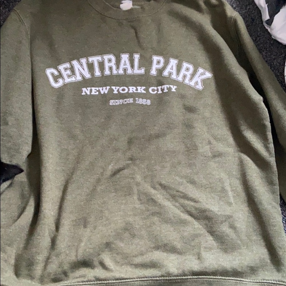 Sweatshirt